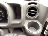ご成約のおクルマ全て、エンジンオイルを交換してご納車させていただきます!また、点検時に消耗品の状態確認も行い必要に応じて新品交換させていただきます!