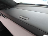 英ヘセルの工場にて生産されるエミーラ。ダッシュボードにはFirst Editionのプレートが貼られています。