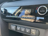 簡単操作で適切な気温に調節できますよ。運転席左右シートヒーター付き!
