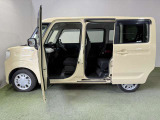 ☆納車前には撥水コーティングで外装のツヤとクリアを復活させます!!納車後の、お手入れも楽にして頂けます!!(パックによります)