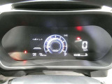 とっても見やすいメーターです。夜間時はラグジュアリーな気分にさせてくれる照明が魅力ですので、夜のドライブも楽しみになりますよ♪