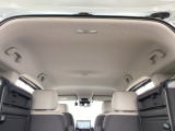 自社整備工場で点検整備をおこなってからお渡ししています。車検が残っている場合は『12ヶ月点検整備』を、車検整備付きの場合は『車検整備』をおこないます。整備費用は車両本体価格に含まれています。