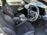 BMWでは人間工学に基づき、長時間運転しても疲れにくいシートに設計しております。