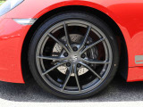 F:235/35ZR20 R:265/35ZR2