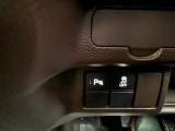 パーキングセンサーや横滑り防止装置も運転席インパネ内に装備♪