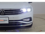 LEDヘッドライト:高い視認性を確保しながら、消費電力の少なさと長寿命を実現させた次世代ヘッドライトです。