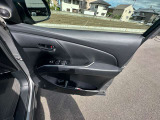 毎日全国の仕入れ先から厳選した車を仕入れております!プロの査定士の検査を受けた車を仕入れ、入庫後も社員が1台1台を走行チェックや状態確認・装備確認などを入念に行います。