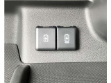 運転者に優しいスイッチ類の配置です。