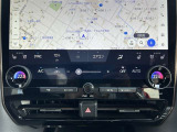左右独立温度コントロールフルオートエアコンです。運転席、助手席それぞれで独立して温度設定ができます。冷え性の方が乗っても安心ですね♪