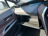 車検証や小物入れや必需品の出し入れがとっても便利なんです♪