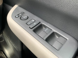 パワーウィンドウです!運転席でラクラク操作!運転席以外からの開閉を防ぐボタンもあるのでお子さんやワンちゃんが開けてしまう心配もございません!