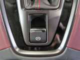 当店では自動車保険も取り扱っています。スバル専用コールセンター、スバル保険による任意保険でカバーしきれないお車のパンク修理等、きめ細かいカバーをしております。詳細はスタッフまでお尋ねください。