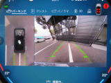コーナーセンサーと見やすいリアカメラでバック駐車が苦手な方も楽々駐車ができます。