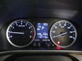速度に加え、さまざまな車両情報を確認できるメーターです。