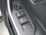 ◆パワーウィンドウスイッチ◆運転席から全席の窓の開閉操作を行うことが出来いつでも換気ができます!