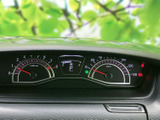 視認性の高いメーターで、運転に必要な情報を的確に把握できます。安全運転をサポートする、頼もしいデザインです。