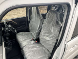 大事な人を乗せることが多い助手席です!安全運転を心がけましょう。