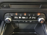 オートエアコン、温度を、自動設定、運転に集中でき安心ですね。