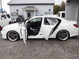 お車に関してのご質問などはLINE(ID友達検索&rarr;@210bdwpm)、直通アドレス(rerize@autorerize.co.jp)またはお電話(025-372-8118)までお気軽にお問合せ下さい♪