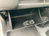 車検証を入れておくのにとっても便利なグローブボックス☆