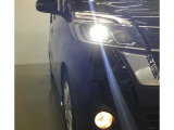 LEDヘッドライトです。デザイン性がよくとても明るいので、夜間の走行や悪天候でも安心です。しかも長寿命!