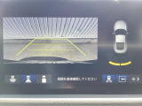 リヤカメラ表示時では視点を変更することもできます。
