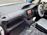 ノアハイブリッド入庫いたしました!☆トヨタ純正ナビ☆片側パワースライド☆シートヒーター☆おくだけ充電☆後席サンシェード☆社外17インチ☆Bluetooth☆リアスピーカー☆TRDエアロ☆