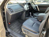 パワーシート搭載。微妙な調整が手軽にでき、ぴったりのポジションで運転することが可能です。