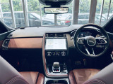 Eペイス Rダイナミック SE 2.0L P250 4WD 本革シート