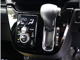 『1台』のお車に対して、こだわって仕入れを行っております。オプション装備装着車となります!