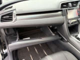 シビックハッチバック入庫いたしました!☆ホンダ純正ナビ☆Bluetooth☆ホンダセンシング☆HKSマフラー☆HKSインタークーラー☆BLITZ車高調☆BLITZエアクリーナー☆社外テール