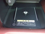 携帯を置くだけで充電が出来る!