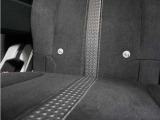 ◆ISOFIX◆シートベルトいらずでチャイルドシートと固定金具を連結するだけでがっちり固定できます。