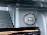 運転者に優しいスイッチ類の配置です。