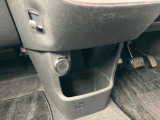 センターコンソールボックス パワーアウトレット