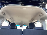 自社整備工場で点検整備をおこなってからお渡ししています。車検が残っている場合は『12ヶ月点検整備』を、車検整備付きの場合は『車検整備』をおこないます。整備費用は車両本体価格に含まれています。