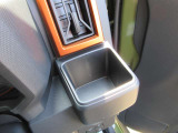 運転席ドリンクホルダー