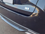 車両の周囲の障害物を検知し、音やディスプレイ表示でお知らせしてくれる「コーナーセンサー」を搭載!毎日の縦列駐車や、狭い駐車場での車庫入れ、見えにくい死角の障害物などをしっかりサポートします。