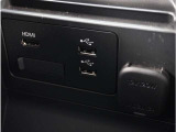 【USB接続】USB接続も可能です。スマートフォンと連動して音楽も再生可能です。