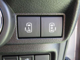 後部座席は両側電動スライドドアです。ドアの開閉は運転席からも操作可能です。