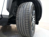 タイヤサイズは215/50R18となっております☆