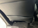 シートバックポケットもあります。