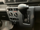 延長保証につきましてはお求めいただく車両によって保証料が異なりますので、当店スタッフまでお気軽にお問い合わせくださいませ。