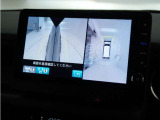 ◆マルチビューカメラシステム◆運転席から見づらい前後左右を、ナビ画面の映像で確認。見通しの悪い交差点や狭い道でのすれ違い、駐車などをサポートします。