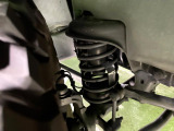お車を安心してお乗りいただく為には、足回りの定期点検が欠かせません。サービスサポート(有償保証)では無料点検もご提供しており、安心のカーライフをお過ごしいただけるサポート体制が整っています。