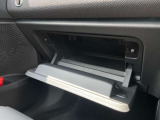認定中古車は一定の水準をクリアした良質車両で御座います♪内外装はキレイであるのはもちろん、保証もバッチリご安心下さい。