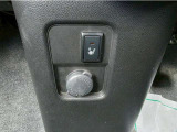 運転席のみシートヒーターがついています。寒い時、とてもいいですよ。