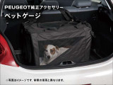 愛犬を快適にしっかりガード。大きさは2種類あります。折りたたみソフトケージ、制限体重:8kg
