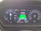 ドイツ車には特徴があり、メーターのメモリに一部色がついています。これはドイツでは推奨速度という考えがあるためです。安全で快適に走る際に適している速度を指しています。