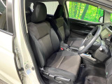 運転席シート廻りは使用感も少なく、良好な状態となっています。前オーナー様が丁寧に使っていたことがよくわかりますね。